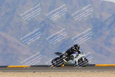 media/Oct-30-2022-CVMA (Sun) [[fb421c3cec]]/Race 11 Amateur Supersport Open/